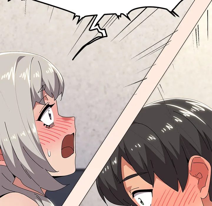 What’s wrong with this family? Chapter 67 - Page 33